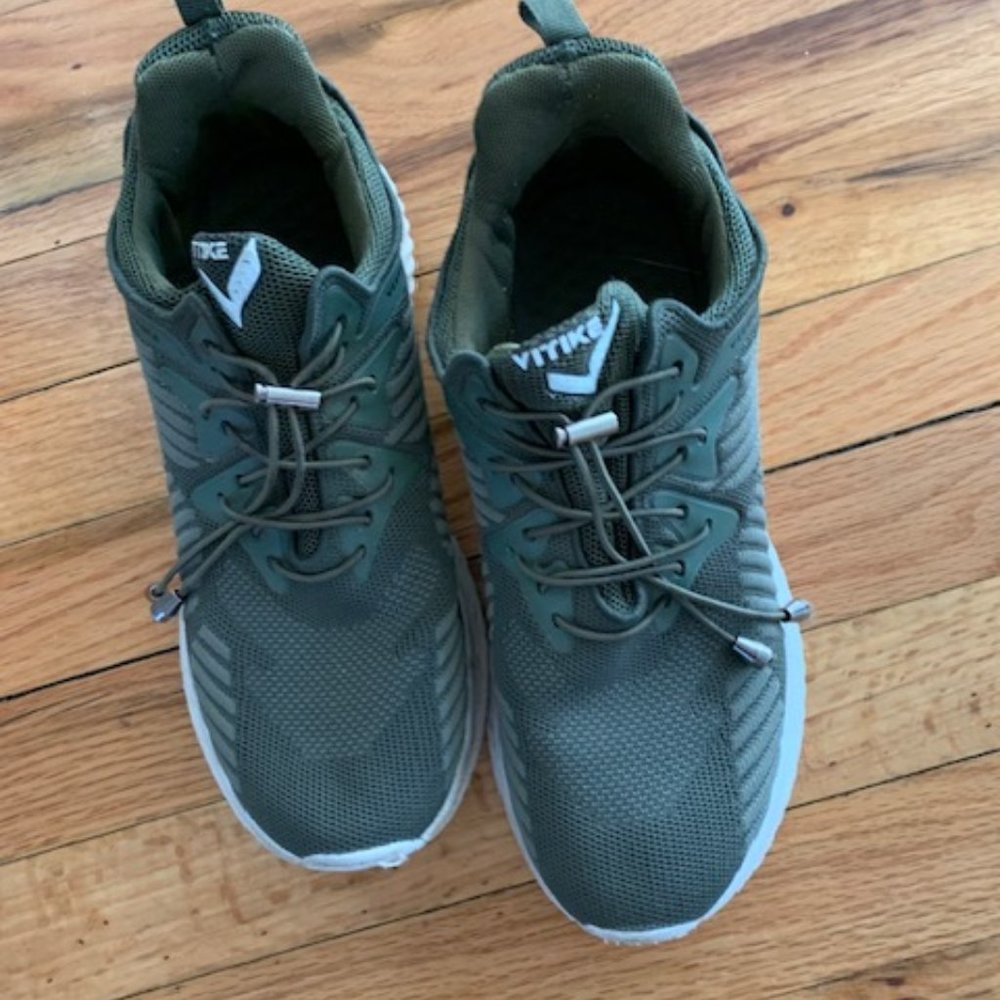 vitike athletic sneakers size euro 39